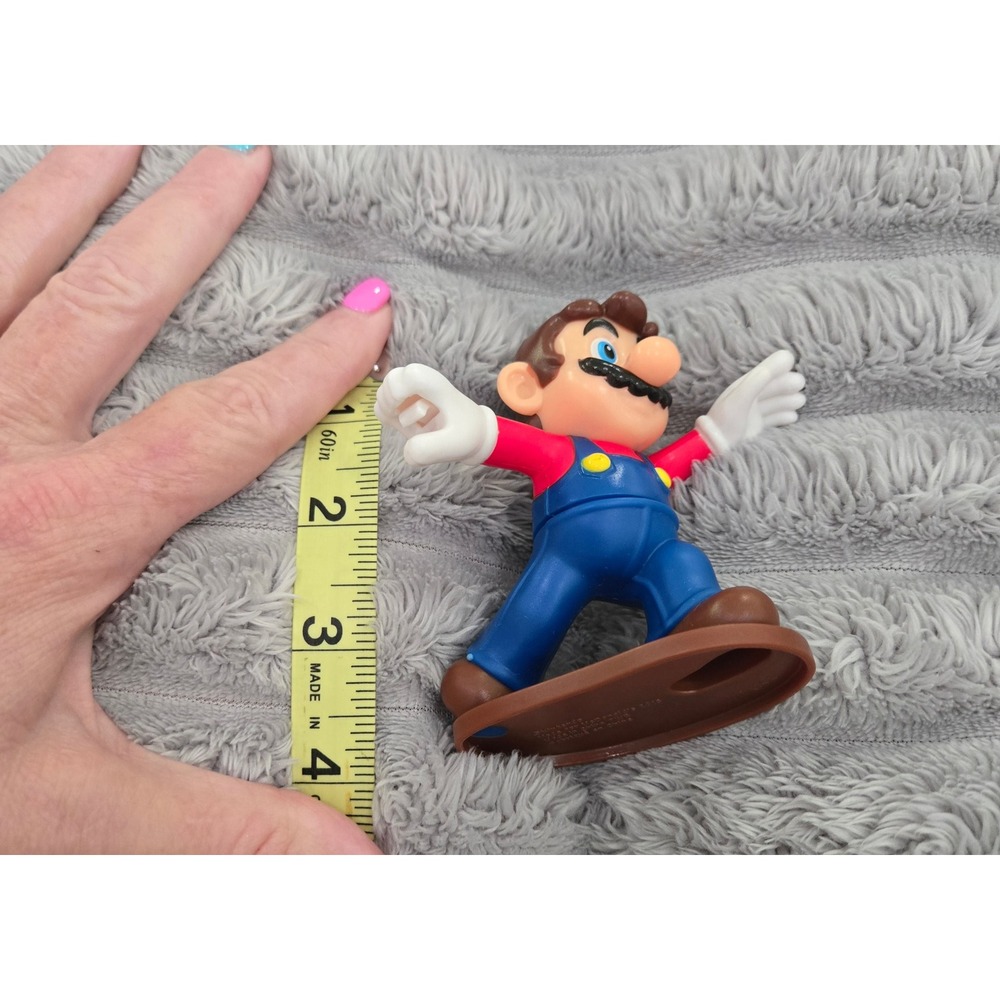 Nintendo Super Mario Action Figure McDonalds 2018 Collectible Toy Red Blue 3.5" - Picture 7 of 7